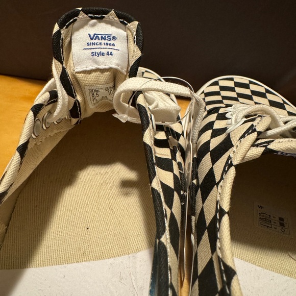 Brand New Vans Authentiec Checkered - Picture 4 of 4